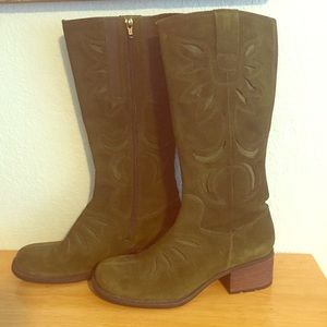 Green Suede 👢 never worn!